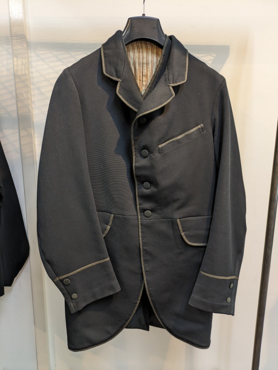 大人女性の ANTIQUE 1920-1930's Short Frock Coat フランス vintage
