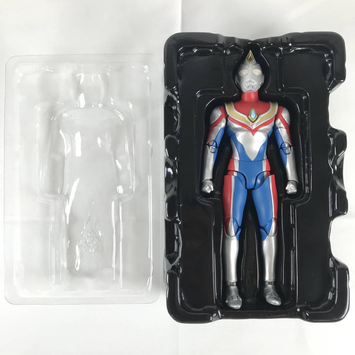 * б/у товар * BANDAI Bandai фигурка S.H.Figuarts подлинный . гравюра производства закон Ultraman Dyna flash модель вскрыть завершено 