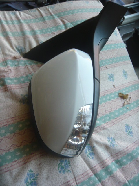 ( Volvo V70 BB) right door mirror (B6324) color 614 / 30799894