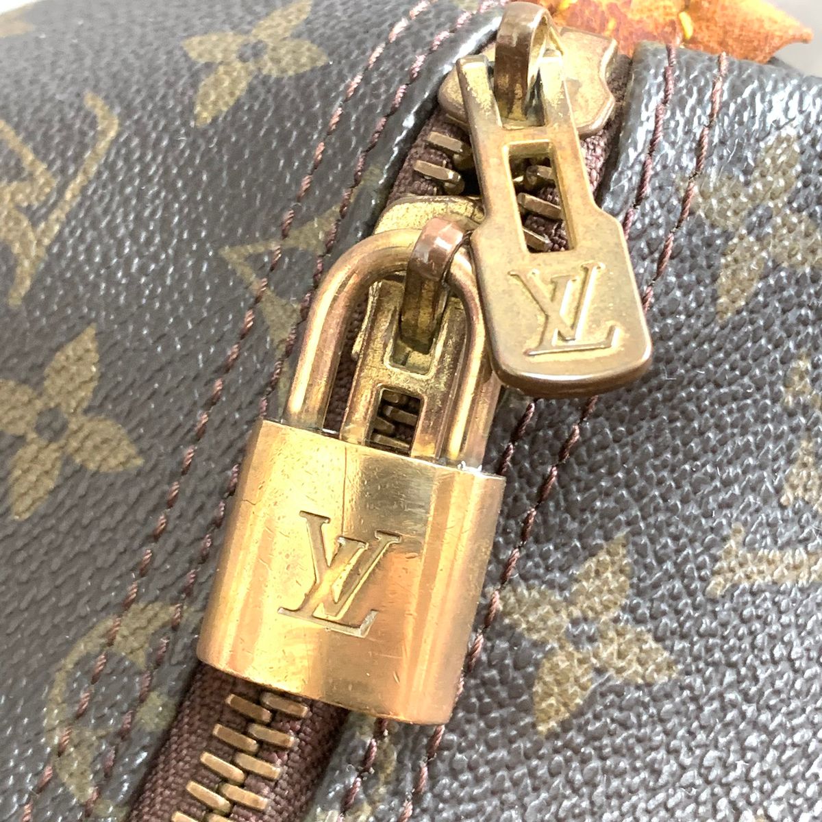 オールドルイヴィトン80年代ヴィンテージボストンバッグ キーポル55 モノグラム ネームタグポワニエパドロック錠付き