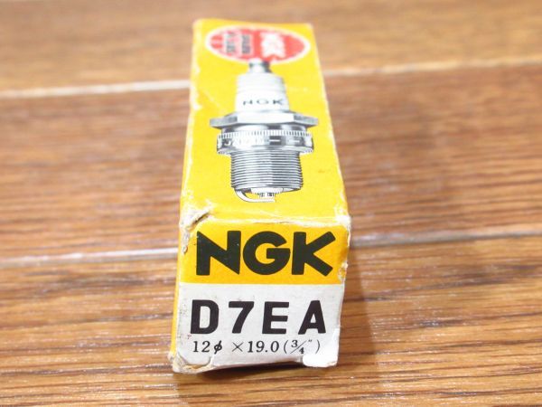 展示未使用品 NGK スパークプラグ D7EA 1本_画像4
