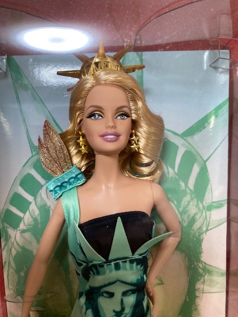 Barbie 自由の女神 新品未開封！_画像2