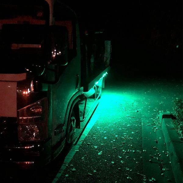 24V トラック グリーン タイヤ灯 LED サイドマーカー ランプ 作業灯 路肩灯 LEDダウンライト 防水 S25 10パネル連結 10コマ CBD05_画像2