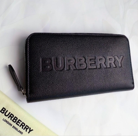【新品】BURBERRY ユニセックス レザー エンボスロゴ ラウンドジップ長財布 ブラック Yahoo!フリマ（旧）のサムネイル