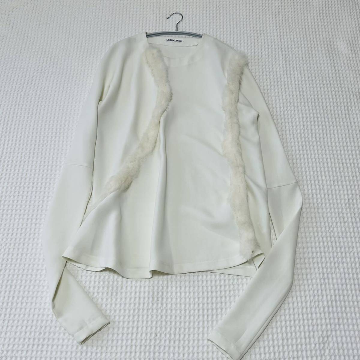 AKIKO AOKIアキコアオキ チュニック 長袖カットソー レア 希少デザイン白