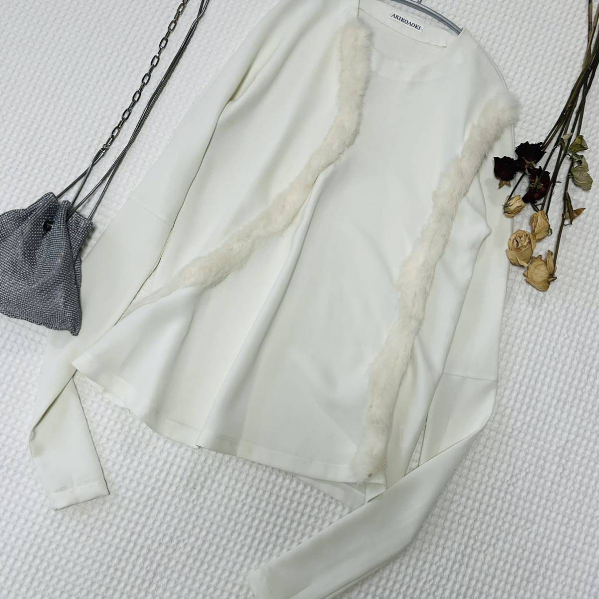 AKIKO AOKIアキコアオキ チュニック 長袖カットソー レア 希少デザイン白