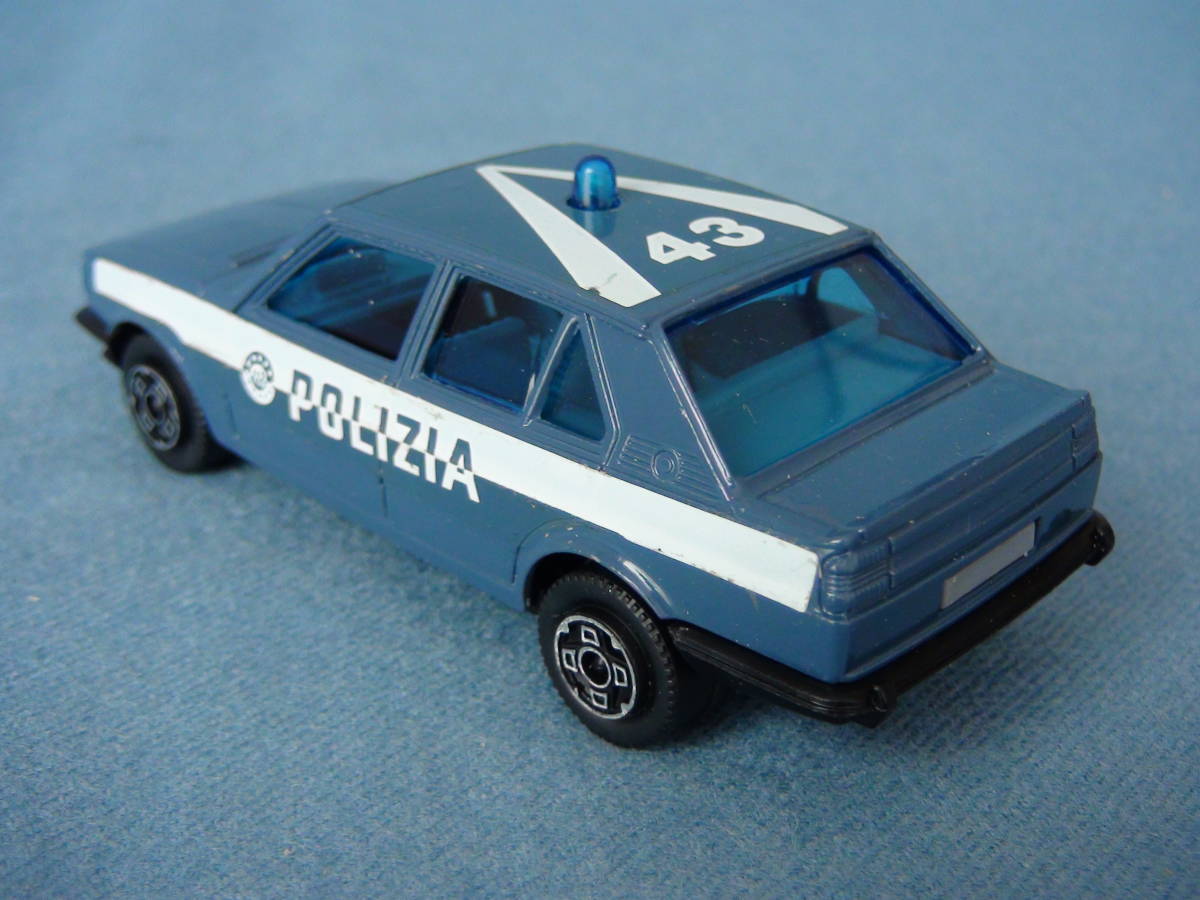 1983年初期伊ブラーゴ1/43アルファロメオ・ジュリエッタ4ドアセダンPOLIZIAイタリア警ら用ポリスカー青灰/美品・箱付_画像7