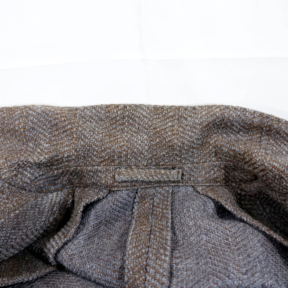【定番】ラルディーニ　秋冬　ツイードヘリンボーンジャケット　LARDINI　サイズ４６（Ｍ相当）　灰茶