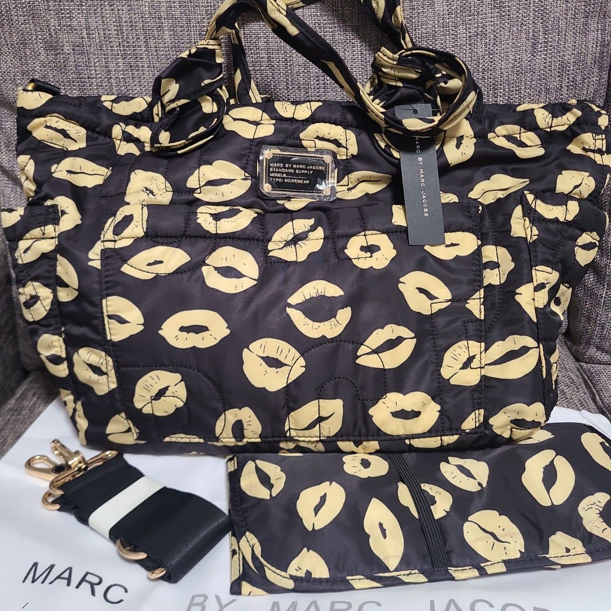 未使用 マークバイマークジェイコブス マザーズバッグ　2way バッグ　MARC JACOBS　ショルダー