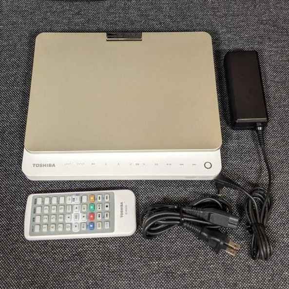 美品東芝 ポータブルBDプレーヤー フリマ