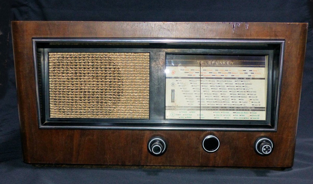 ヤフオク限定 場所確保の激安放出 1933年ドイツ テレフンケン 3バンド+モノアンプ ラジオ A55WK 激レアラジオ ジャンク