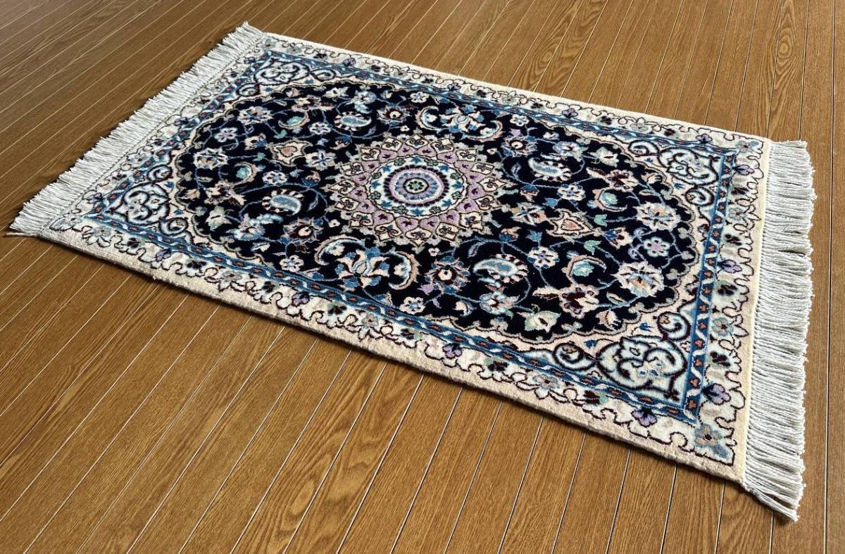 専門ショップ 【100×62】イラン直輸入☆ナイン産ペルシャ絨毯 専門ショップ 【100×62】イラン直輸入☆ナイン産ペルシャ絨毯