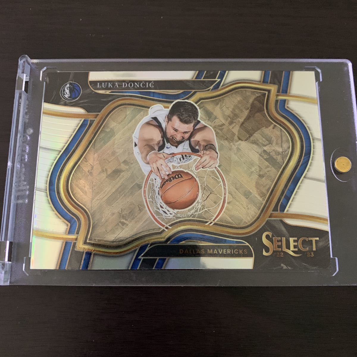 【レア】Luka Doncic 2022-23 Panini Select Courtside Silver Prizm SP ルカ・ドンチッチ _画像2