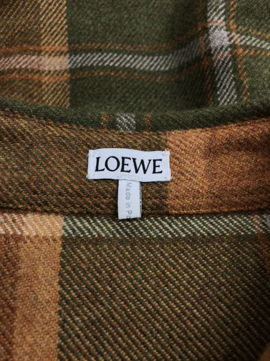 極美品 LOEWE ロエベ H526337X77 アナグラムレザーロゴパッチ 極美品 LOEWE ロエベ H526337X77 アナグラムレザーロゴパッチ