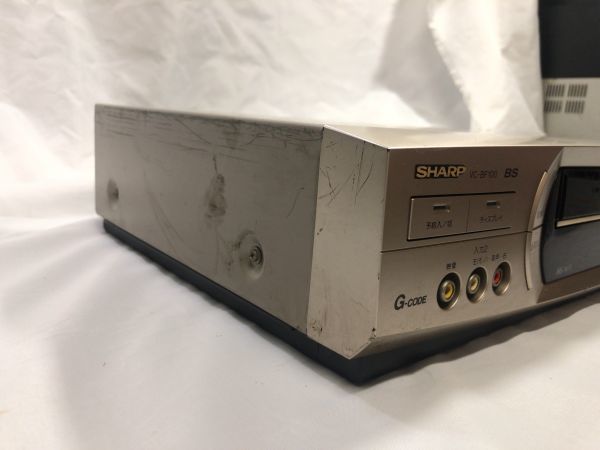 SHARP シャープ VHS ビデオカセットレコーダー ビデオデッキ VC-BF100 99年製 通電確認 再生確認 詳細不明 ジャンク扱い 現状品※の画像4