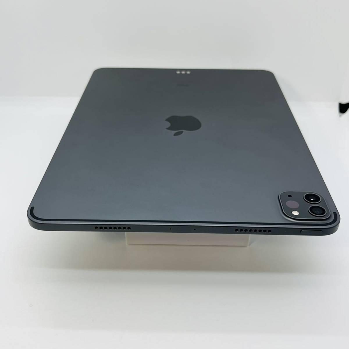 A iPad pro 11インチ　第3世代　128 GB SIMフリー　本体