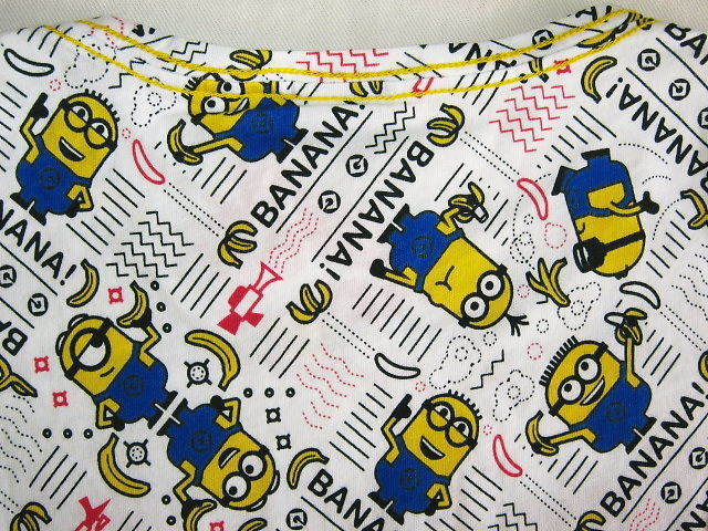 ★新品 MINIONS×PUMA ミニオンズ×プーマ Tシャツ S 128cm 7-8Y 白色×総柄 GIRLS KIDS ガールズ キッズ 子供服 約120cmぐらい ミニオン★_画像4