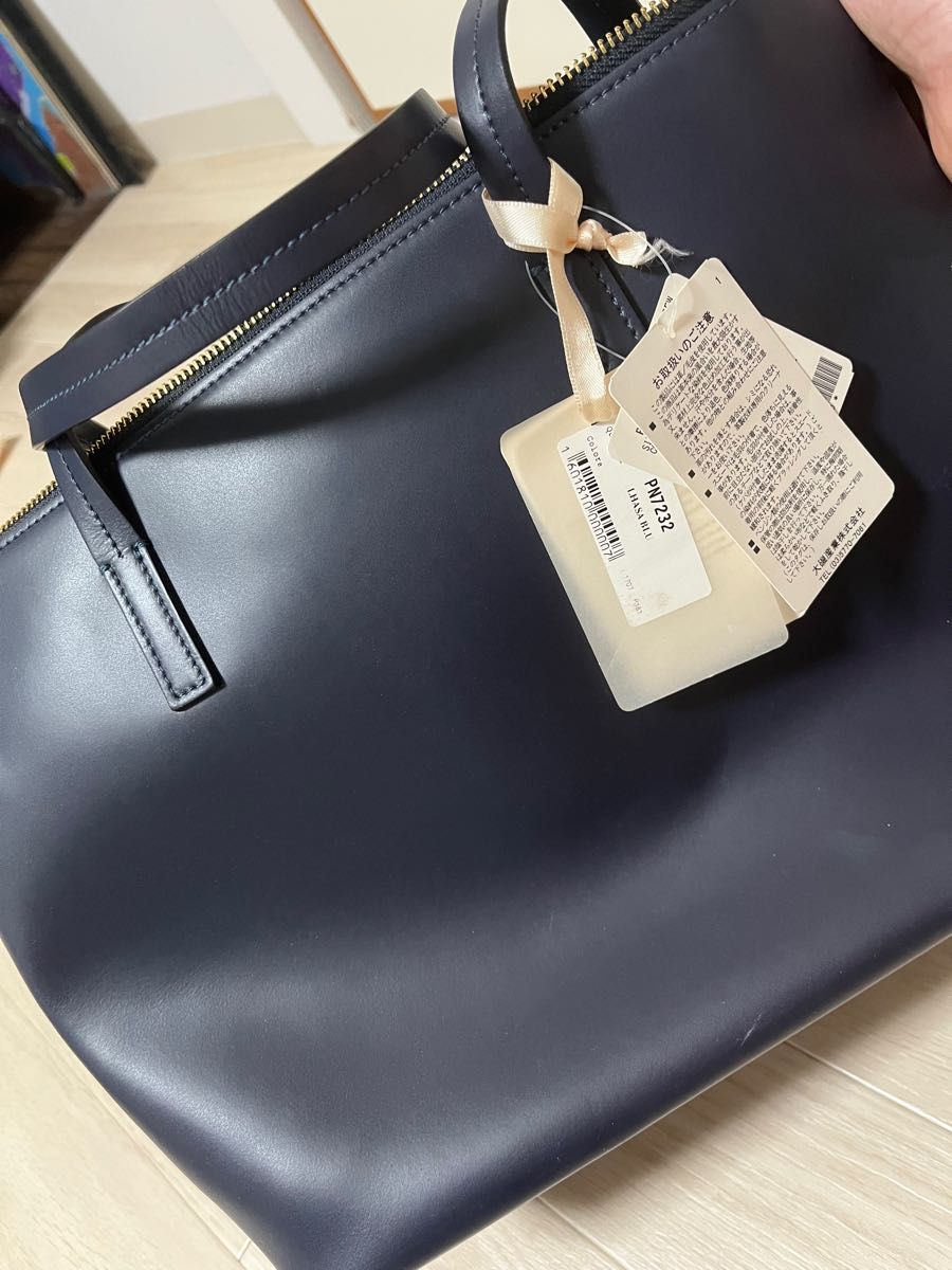 極美品 スピック&スパン PAOLA NUTTI 別注レザーハンドバッグ シボ革 極美品 スピック&スパン PAOLA NUTTI 別注レザーハンドバッグ シボ革