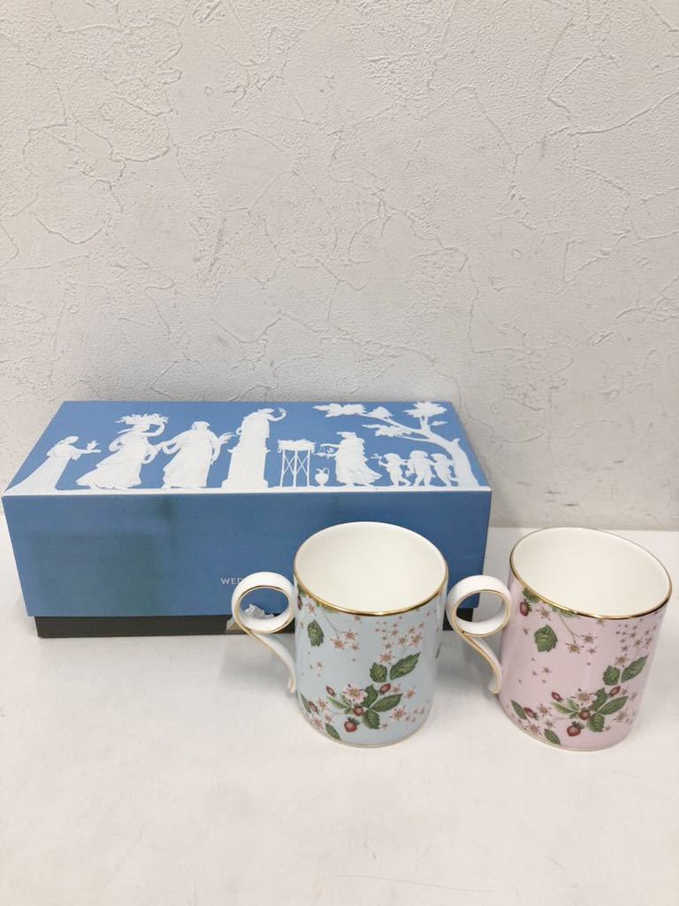 ⑨WEDGWOOD ウェッジウッド マグカップ2点セット ピンク・ブルー WILD STRAWBERRY BLOOM 洋食器_画像1