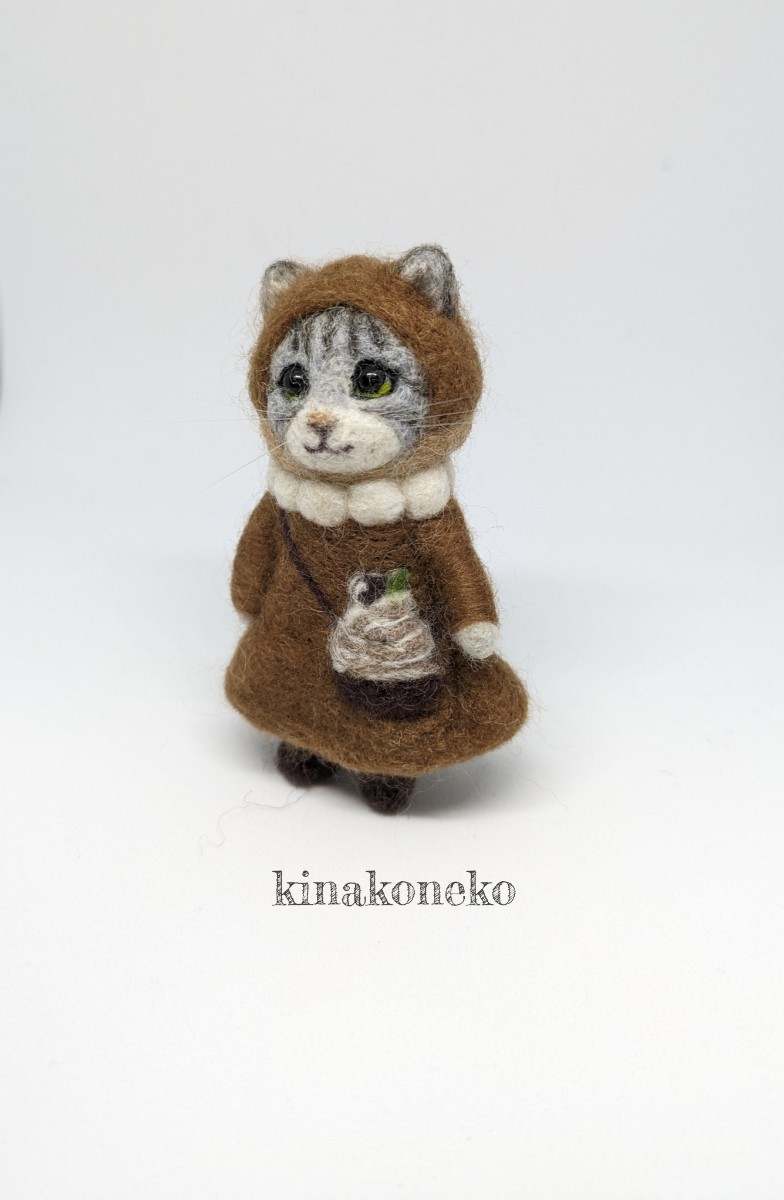 猫　栗のワンピース猫　モンブランポーチ　羊毛フェルト ハンドメイド　ミニチュア　kinako_画像5