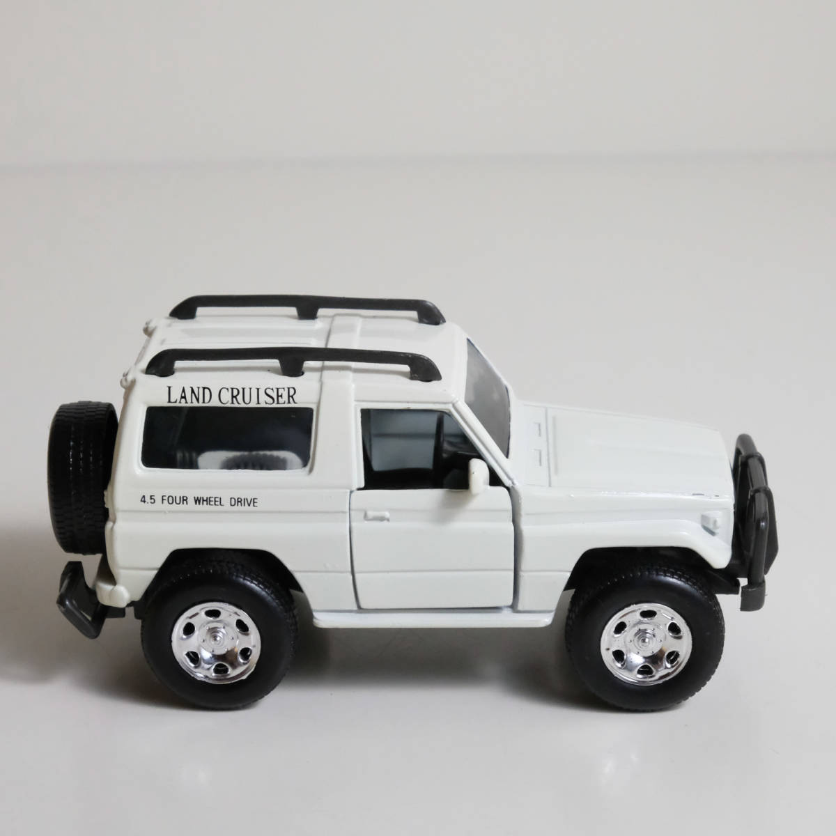 トヨタ ランドクルーザー LX 1/32 TOYOTA LAND CRUISER LX ミニカー _画像9