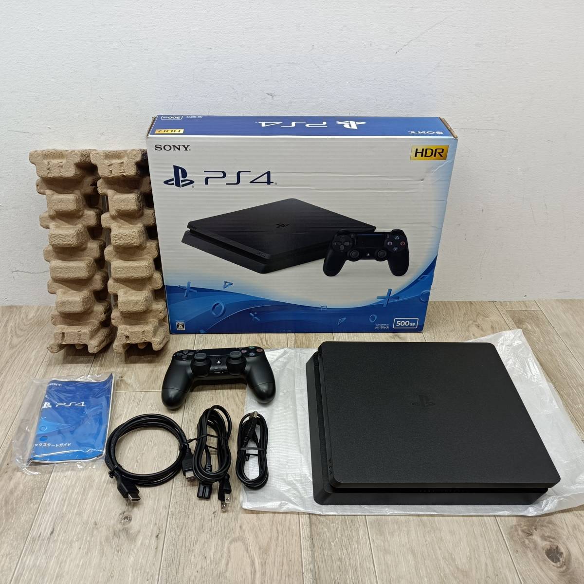 071 A） 〈中古品〉Playstation4 PS4 本体CUH-2200A 500GB【動作確認