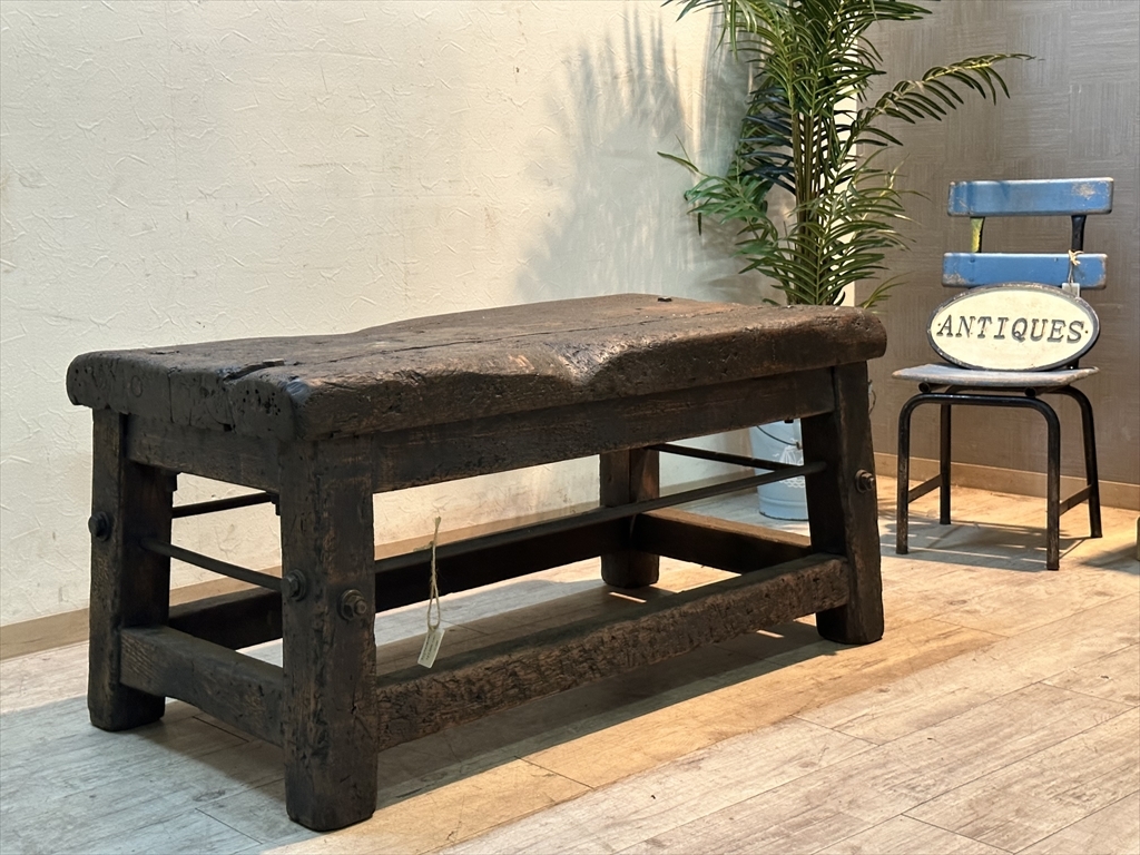 分厚さ8㎝ 本場イギリスの鍛冶屋テーブル 約40万円 古材 英国アンティーク ベンチ 無骨 レトロ スツール カフェ風インテリア