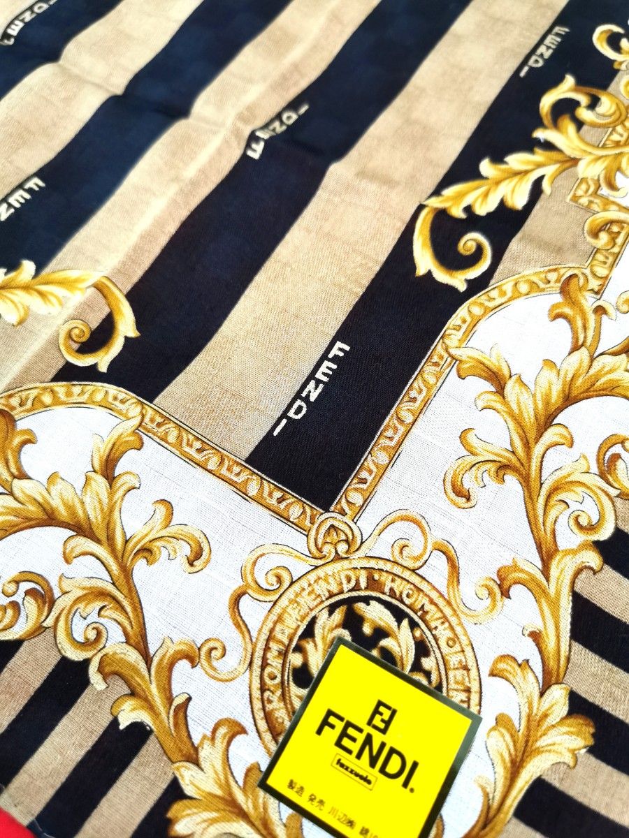 FENDI フェンディ希少上品高級フェンディハンカチサイズ50茶色 FENDI フェンディ希少上品高級フェンディハンカチサイズ50茶色