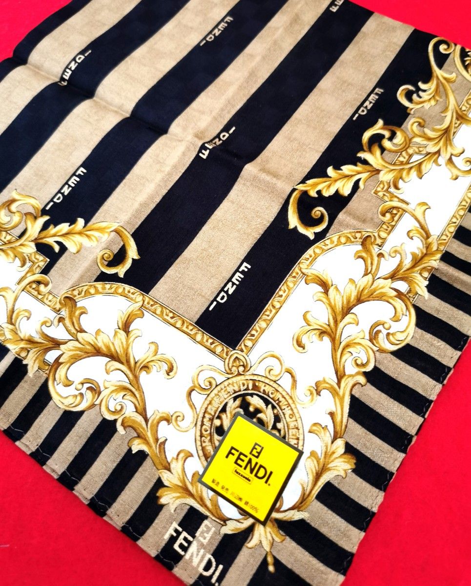 FENDI フェンディ希少上品高級フェンディハンカチサイズ50茶色 FENDI フェンディ希少上品高級フェンディハンカチサイズ50茶色