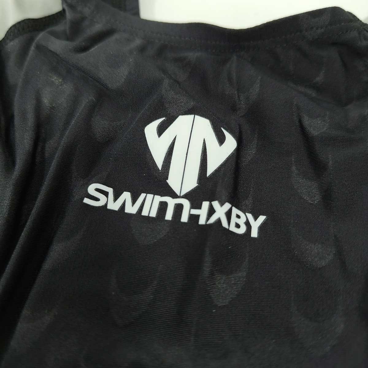 【中古・未使用品】SWIMHXBY 競泳水着 ウロコ柄 5XL ブラック x グレー 283 レディース_画像2