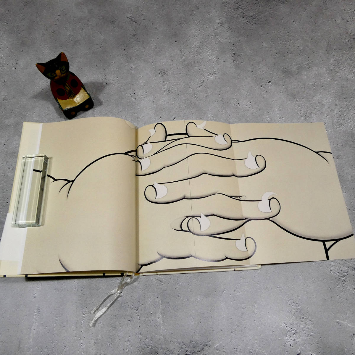 Yahoo!オークション - 町田久美初作品集「町田久美画集」 2012年 Yahoo!オークション - 町田久美初作品集「町田久美画集」 2012年