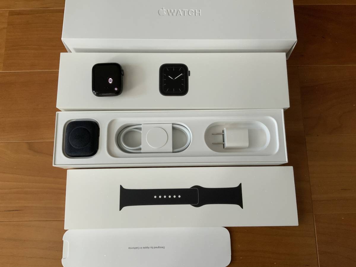 当季大流行 Apple watch series5 44mm GPSモデル スペースグレイ