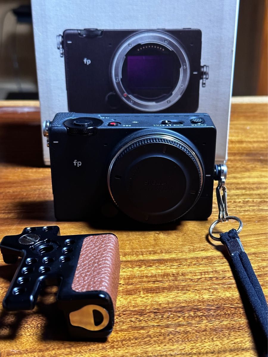 SIGMA fp ミラーレス一眼|Yahoo!フリマ(旧PayPayフリマ) SIGMA fp ミラーレス一眼|Yahoo!フリマ(旧PayPayフリマ)