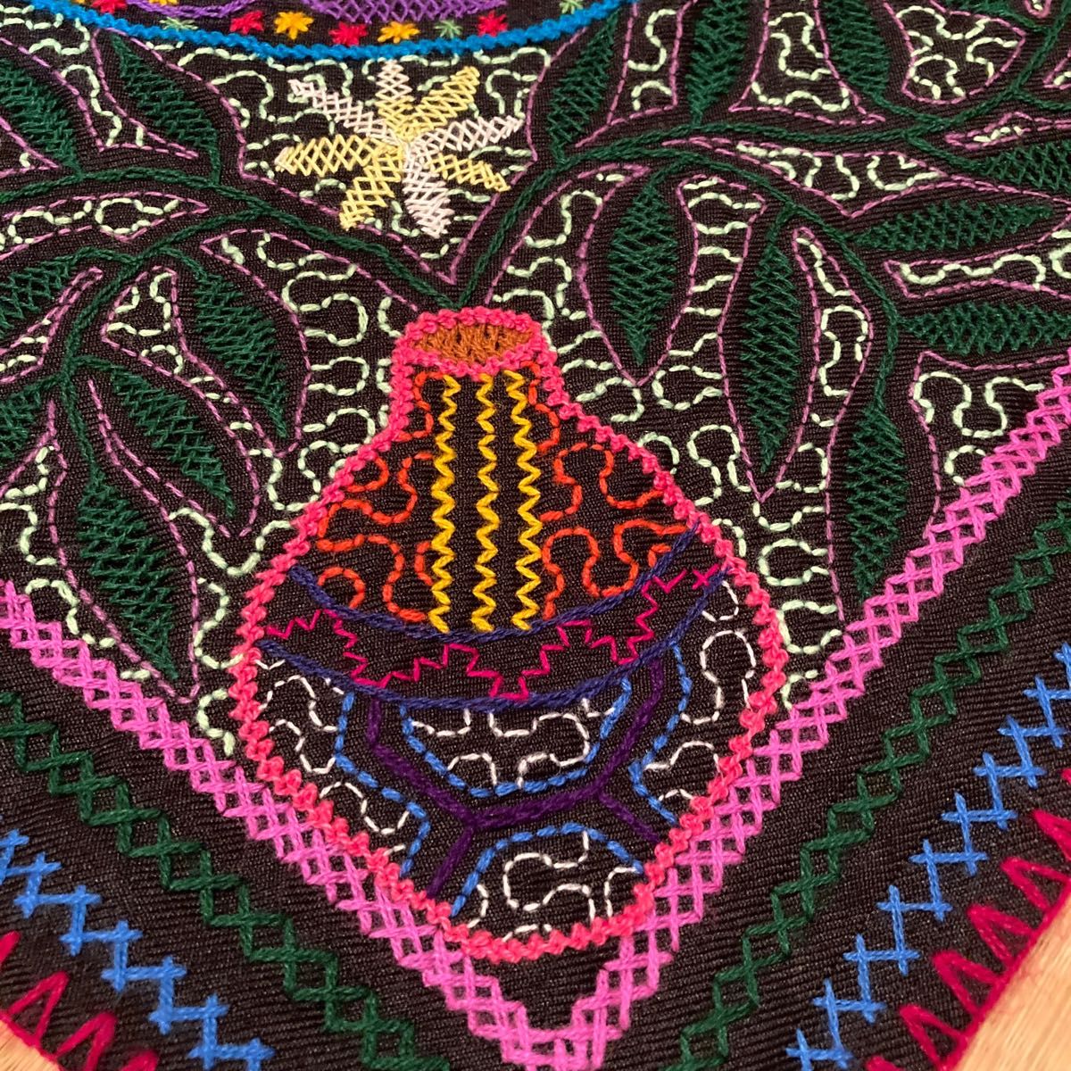 アヤワスカ シピボ族 刺繍布|Yahoo!フリマ(旧PayPayフリマ) アヤワスカ シピボ族 刺繍布|Yahoo!フリマ(旧PayPayフリマ)