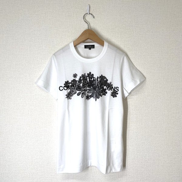 【新品】tricot COMME des GARCONS トリココムデギャルソン フラワーTシャツ S ホワイト 白 半袖 ロゴ 花柄 トップス_画像1