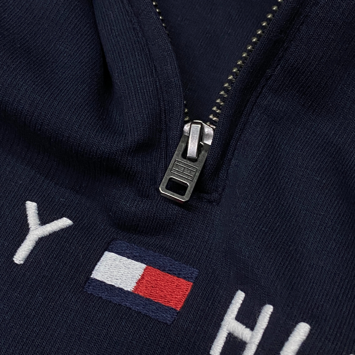 USA正規品 【L】 トミーヒルフィガー TOMMY HILFIGER USA 3/4 クオータージップ モックネック スウェット プルオーバー 紺 (R4F-27)_刻印入りのジッパー