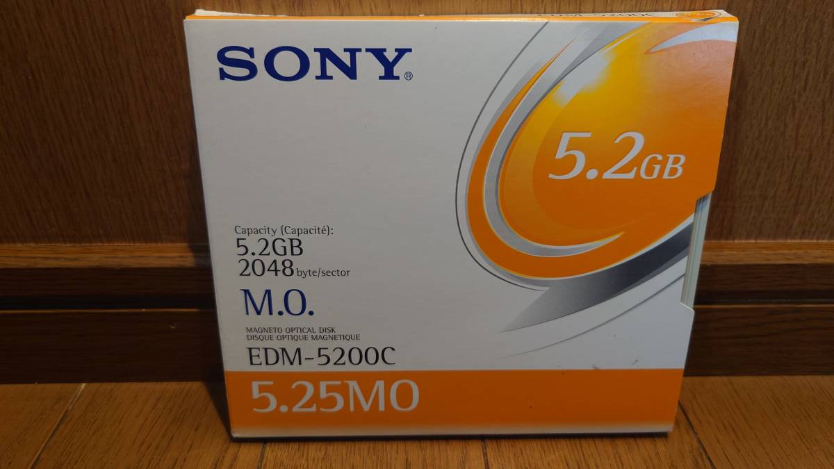 * 5.25 -inch MO disk each Manufacturers used 5 sheets . new goods 1 sheets. total 6 sheets SONY EDM-5200C EDM-1300B EDM-650B Nikon D5-CD11 TEIJIN Maxoptix *