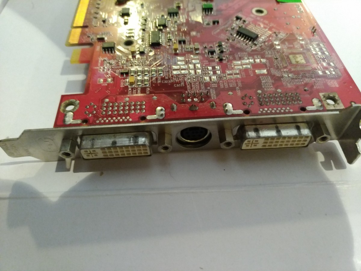 ATI Radeon X1600 XT 256MB PCI-E 動作品_画像3