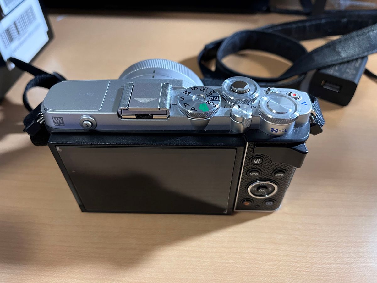 OLYMPUS PEN E-P7ボディ ズームレンズ 単焦点レンズ 望遠レンズ OLYMPUS PEN E-P7ボディ ズームレンズ 単焦点レンズ 望遠レンズ