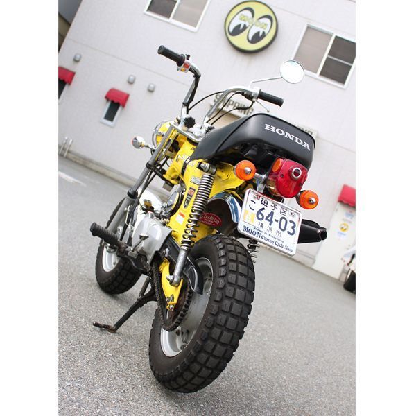 匿名配送 MOON Custom Cycle Shop ライセンスフレーム 原付 50cc～125cc ムーンアイズ バイク ナンバーフレーム MG130GCBKMCS オートバイ_画像3