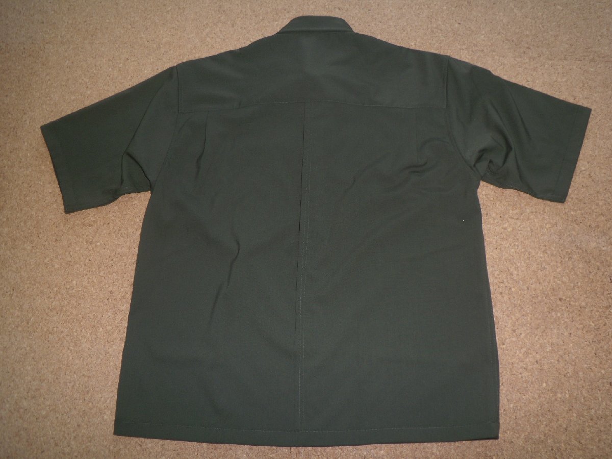 送料無料 GU×UNDERCOVER　ジップポケットシャツ(5分袖)ダークグリーン　M 新品_画像5