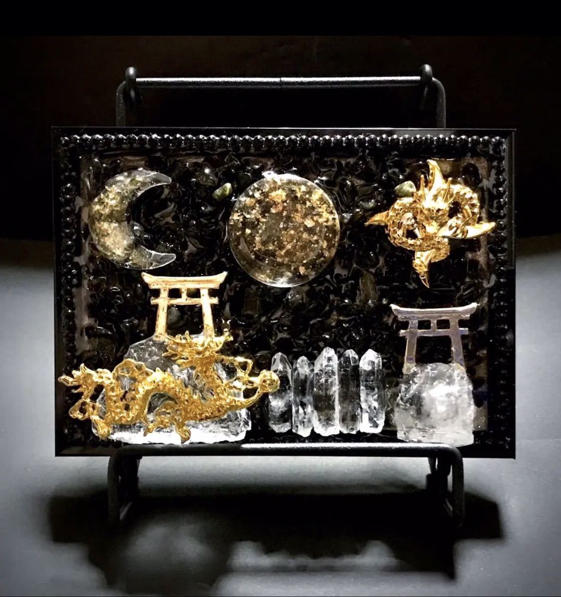 * month night . Mai . dragon * torii * objet d'art *obsiti Anne * citrine * crystal * picture frame type *