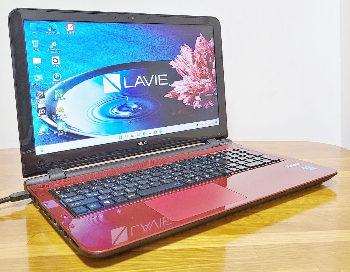美品Win11 LAVIE/2957U/8G/SSD/DVD/WLAN/カメラ|PayPayフリマ