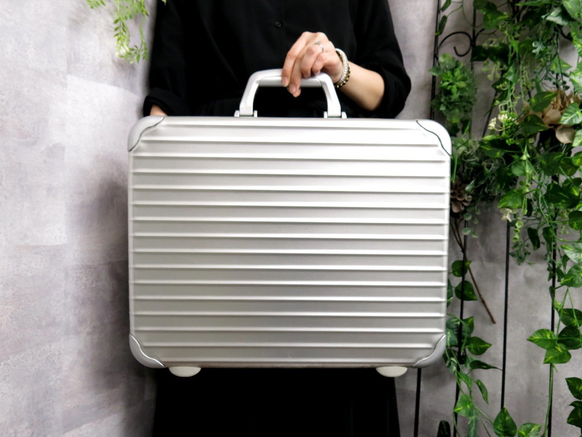 国内配送】 ○超美品○RIMOWA リモワ○メンズ○アルミ