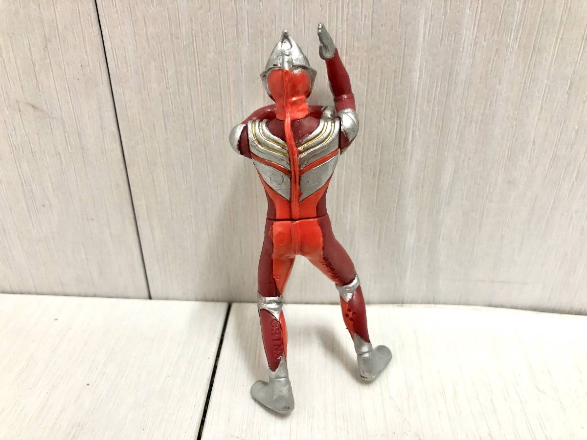 送料無料 ★ 全6種 HG ウルトラマン Part.11 1997年の挑戦編 ガシャポン コンプリート ウルトラマンティガ ケムール人 アートデッセイ号