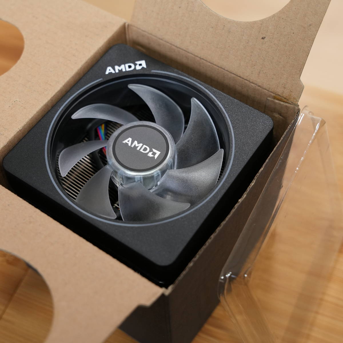 AMD Ryzen 9 3900X 付属 Wraith Prism CPUクーラー 未使用品 AMD Ryzen 9 3900X 付属 Wraith Prism CPUクーラー 未使用品