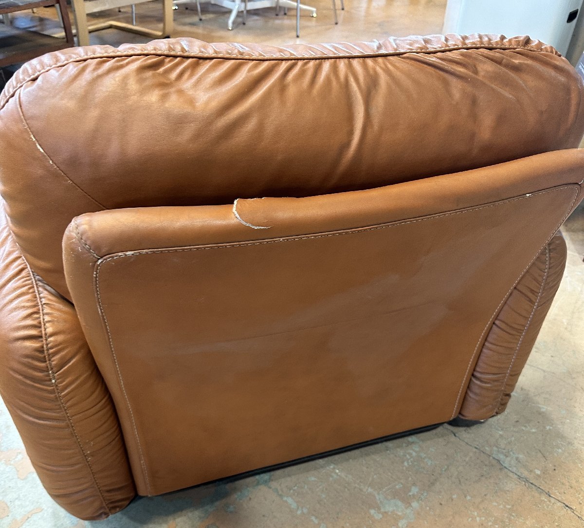 USED 70年代? ブズネリ 本革ヴィンテージ 1P ソファ BUSNELLI USED 70年代? ブズネリ 本革ヴィンテージ 1P ソファ BUSNELLI