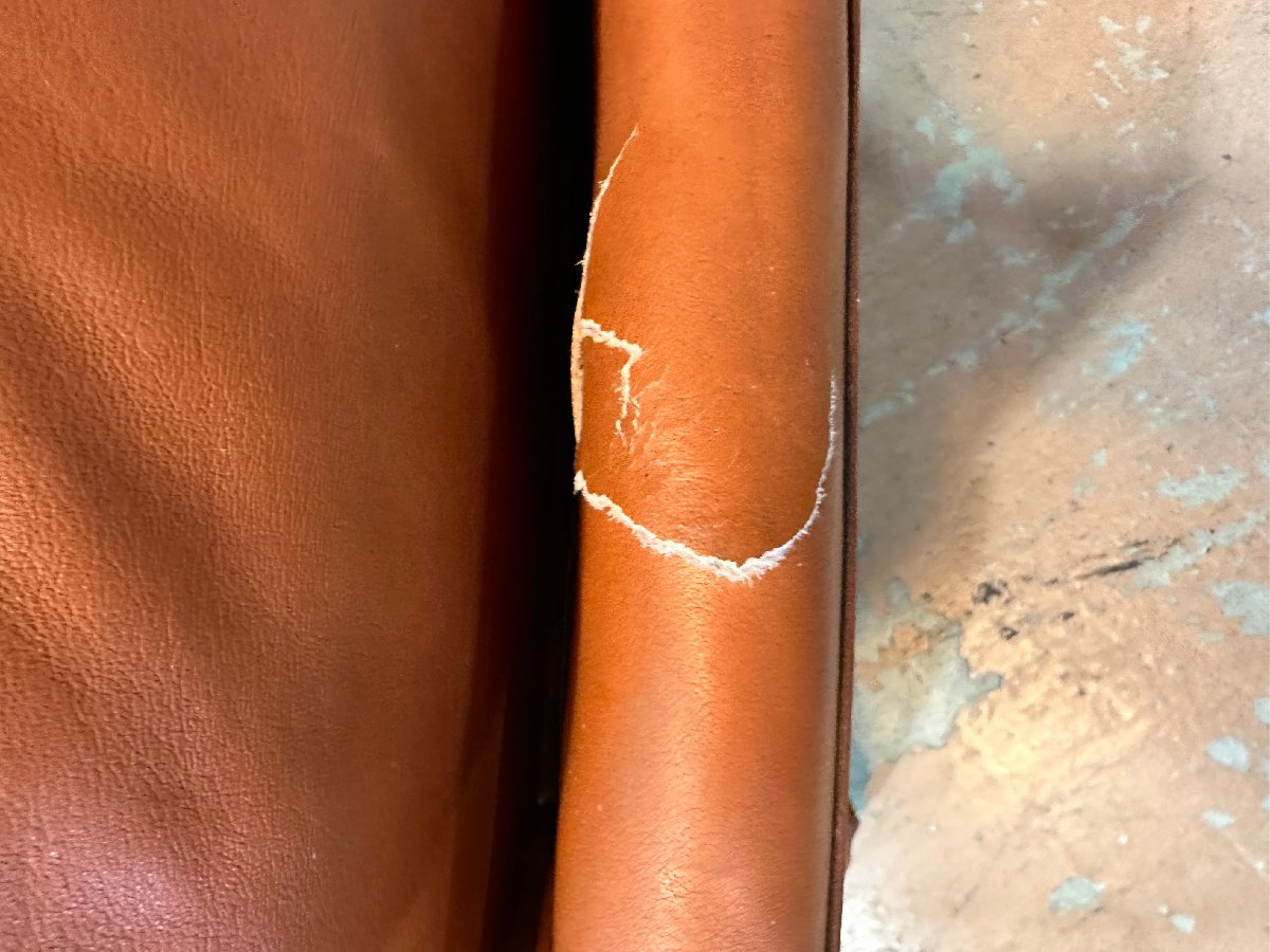 USED 70年代? ブズネリ 本革ヴィンテージ 1P ソファ BUSNELLI USED 70年代? ブズネリ 本革ヴィンテージ 1P ソファ BUSNELLI