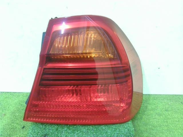 中古 BMW 3シリーズ ABA-VA20 右テールランプ N46B20B 300 63216937458_画像1