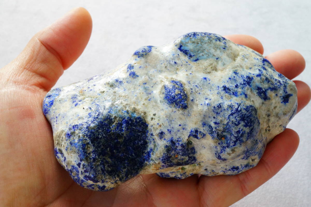 希少!昔の在庫なので上質品!藍色が綺麗な上質アフガニスタン産ラピスラズリ（ラピス）特大原石/350g